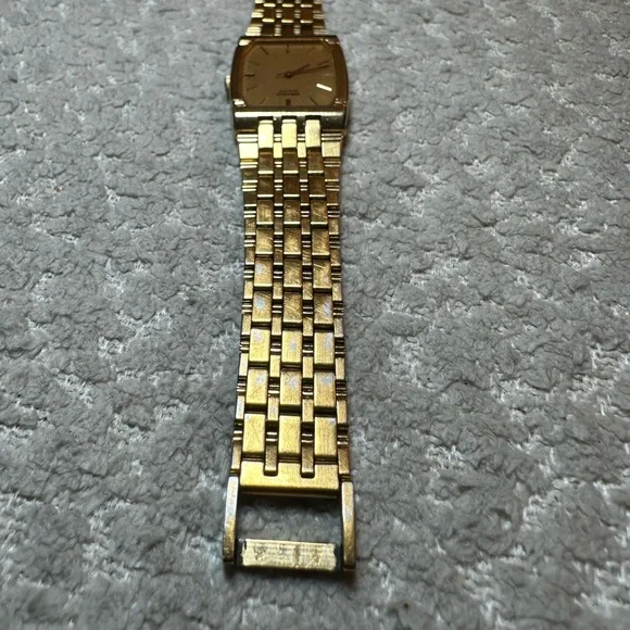 Vintage Seiko Tank Quartz Men's Watch, Champagne Dial with Gold Band